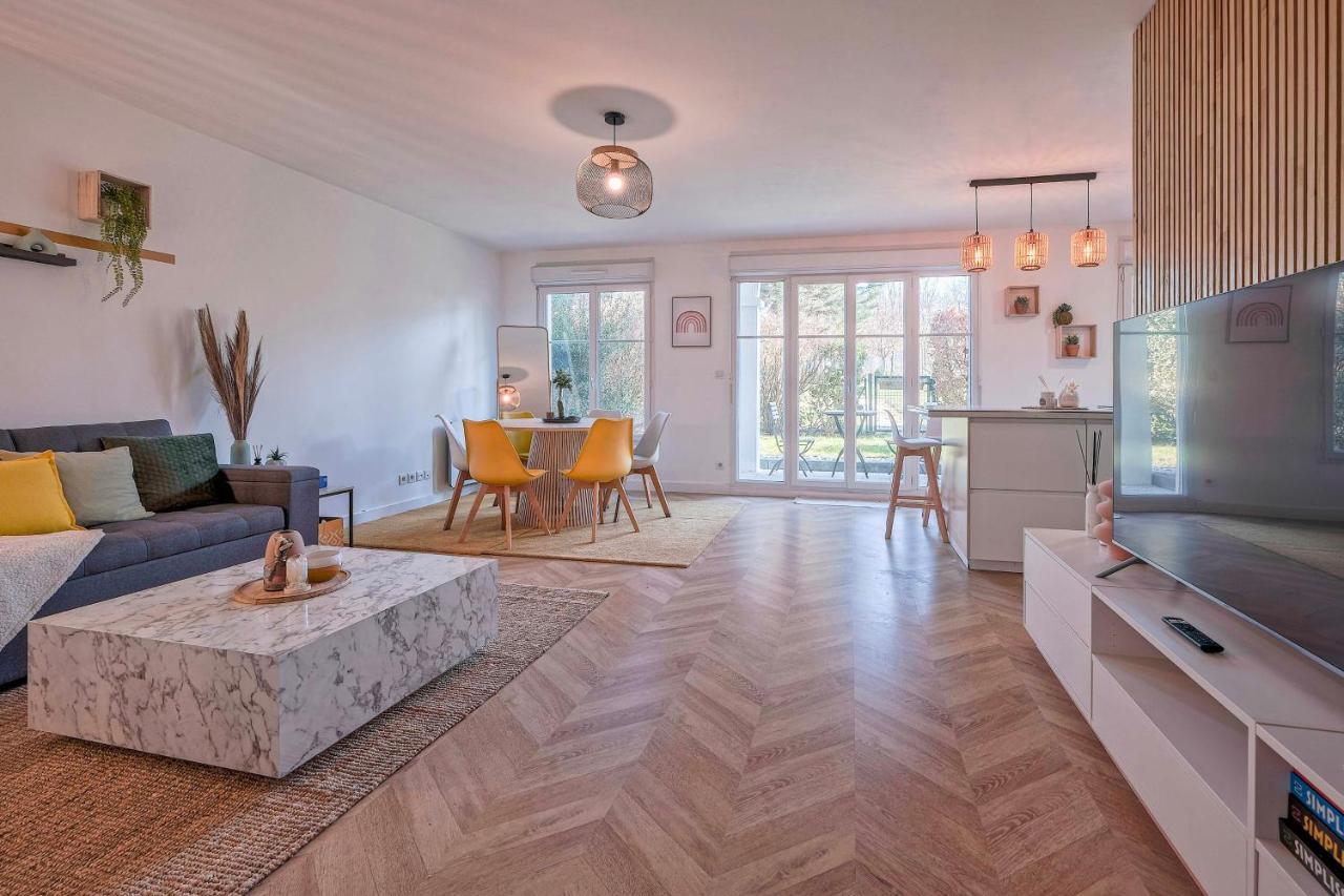 Emma - F3 Apartment With A Garden Montévrain Kültér fotó